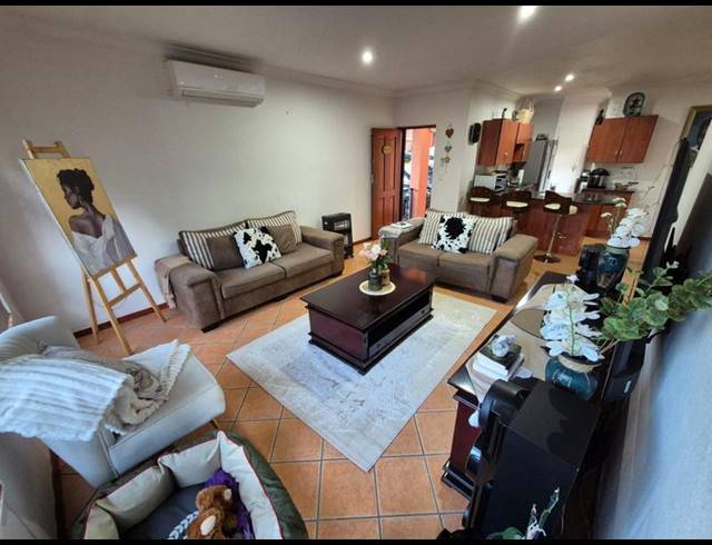 2 BEDROOM TOWNHOUSE FOR SALE IN FLORAUNA